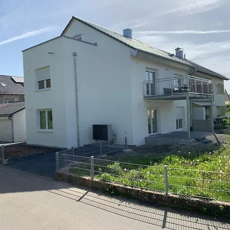 Daire Ab2 Og I Geraeumige Top-wohnung Mit Balkon & Garage I 3 Min Zur S-bahn I Naehe Messe Flughafen