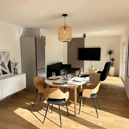 Ab2 Og I Geraeumige Top-wohnung Mit Balkon & Garage I 3 Min Zur S-bahn I Naehe Messe Flughafen Daire *