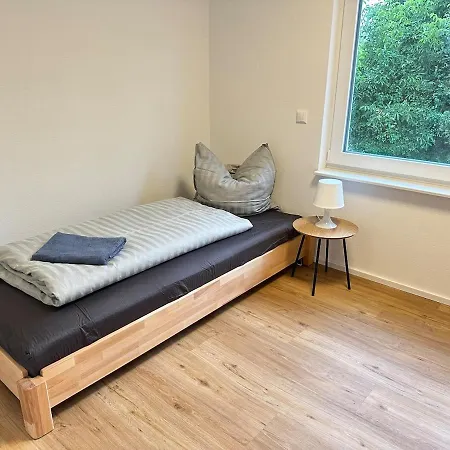 Ab2 Og I Geraeumige Top-wohnung Mit Balkon & Garage I 3 Min Zur S-bahn I Naehe Messe Flughafen Daire