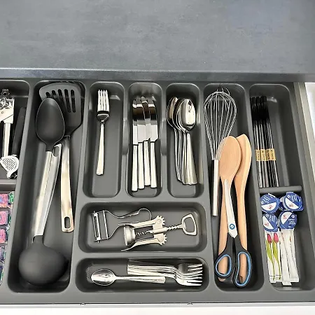 Lägenhet Top-wohnung Mit Balkon & Privatem Eingang - Garage - 3 Min Zur S-bahn - Naehe Messe Stuttgart & Daimler - Ideal Fuer Geschaeftsreisende, Familien & Projektteams Ehningen